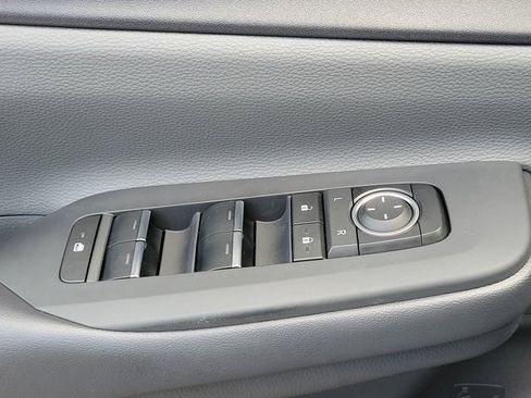 Used 2024 Toyota Prius XLE image 30