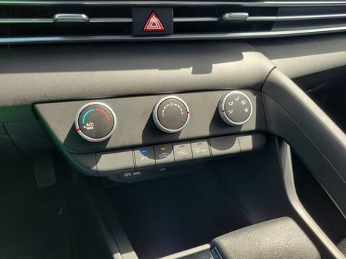 Used 2026 Hyundai Elantra SE w/ Cargo Package FWD image 26