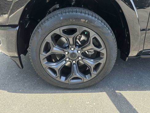 Used 2023 RAM 1500 Limited AWD/4WD image 12