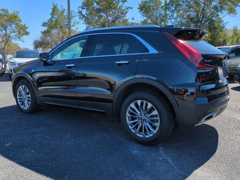 Used 2025 Cadillac XT4 Premium Luxury image 7