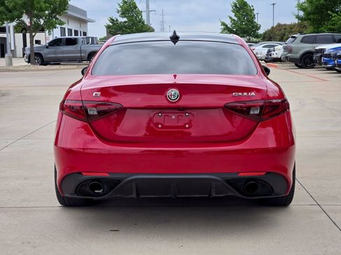 Used 2022 Alfa Romeo Giulia Veloce RWD image 13