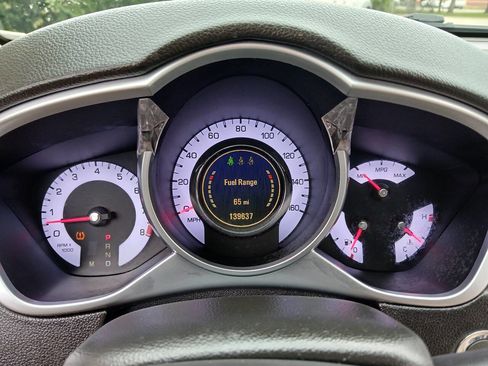 Used 2010 Cadillac SRX Luxury FWD image 14