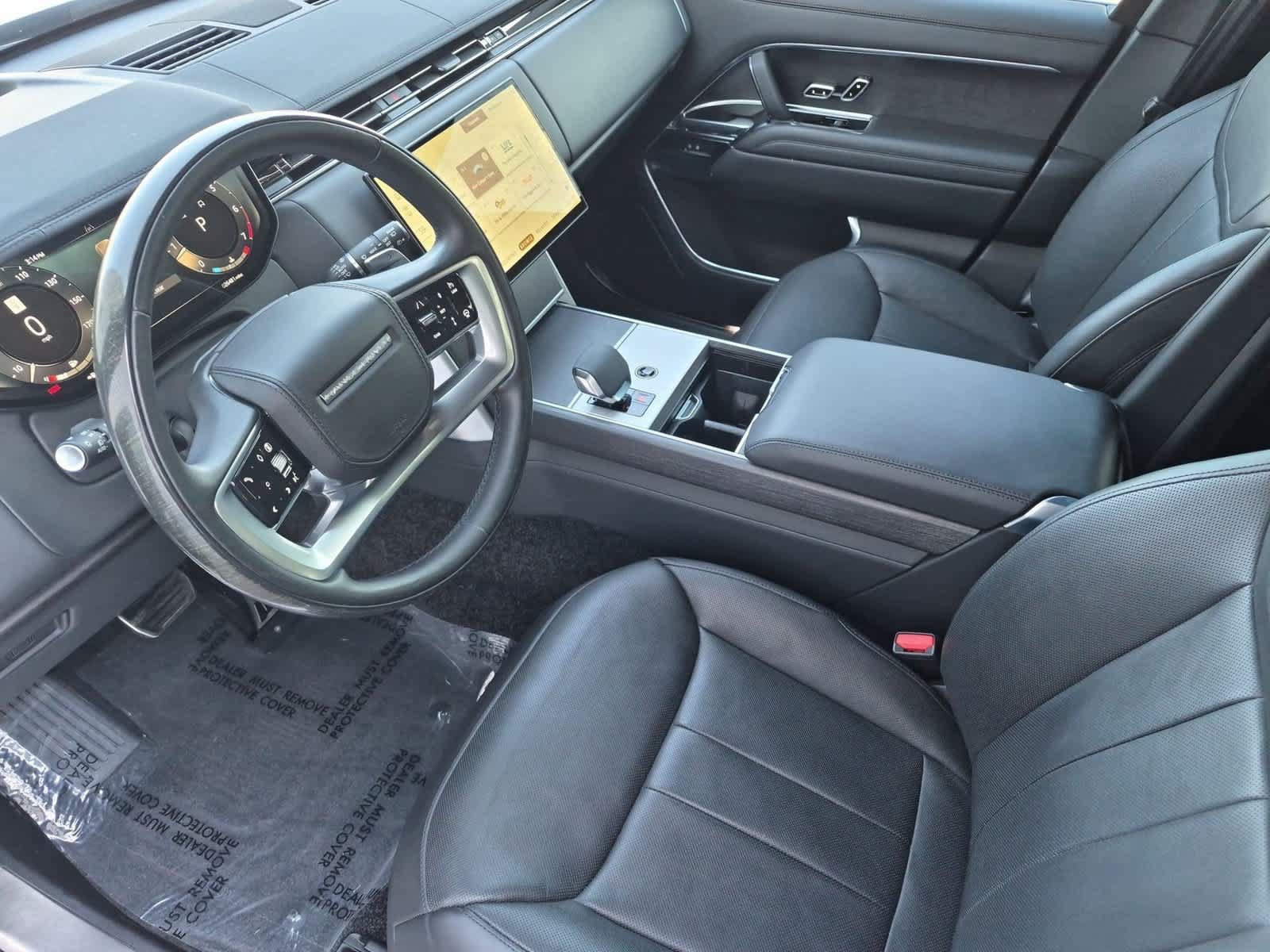 Used 2024 Land Rover Range Rover Long Wheelbase SE AWD/4WD image 2