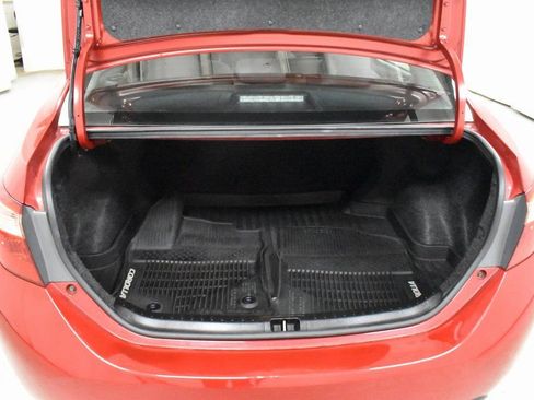 Used 2019 Toyota Corolla LE image 11