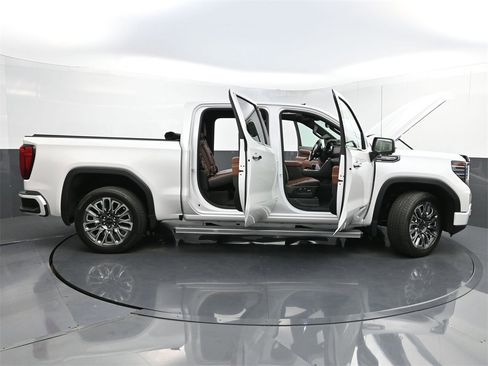 Used 2023 GMC Sierra 1500 Denali Ultimate image 39