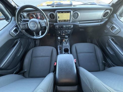 Used 2023 Jeep Gladiator Sport image 22