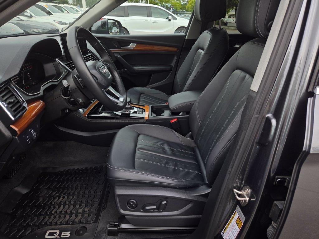 Used 2023 Audi Q5 2.0T Premium Plus w/ Premium Plus Package AWD/4WD image 17