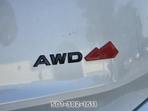 Used 2025 Nissan Rogue SV AWD/4WD image 13