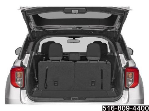 Used 2023 Ford Explorer XLT AWD/4WD image 12