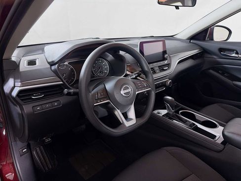 Used 2023 Nissan Altima 2.5 SV FWD image 7