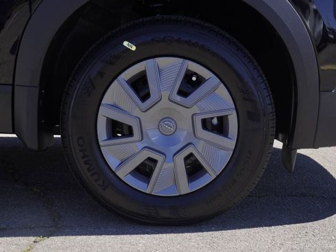 New 2026 Nissan Kicks S image 7