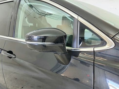 Used 2022 Chrysler Pacifica Touring-L image 18