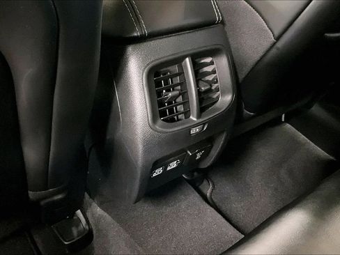 Used 2022 Jeep Cherokee Limited AWD/4WD image 30