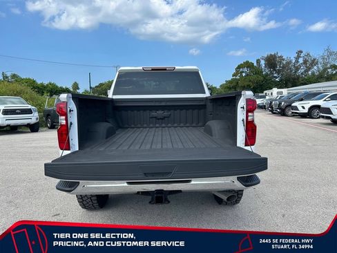 Used 2022 Chevrolet Silverado 2500 LT AWD/4WD image 16