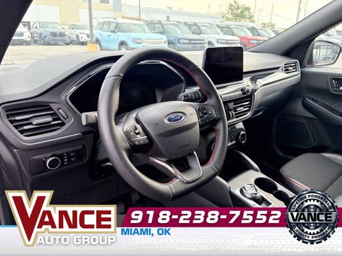 Used 2025 Ford Escape ST-Line AWD/4WD image 12