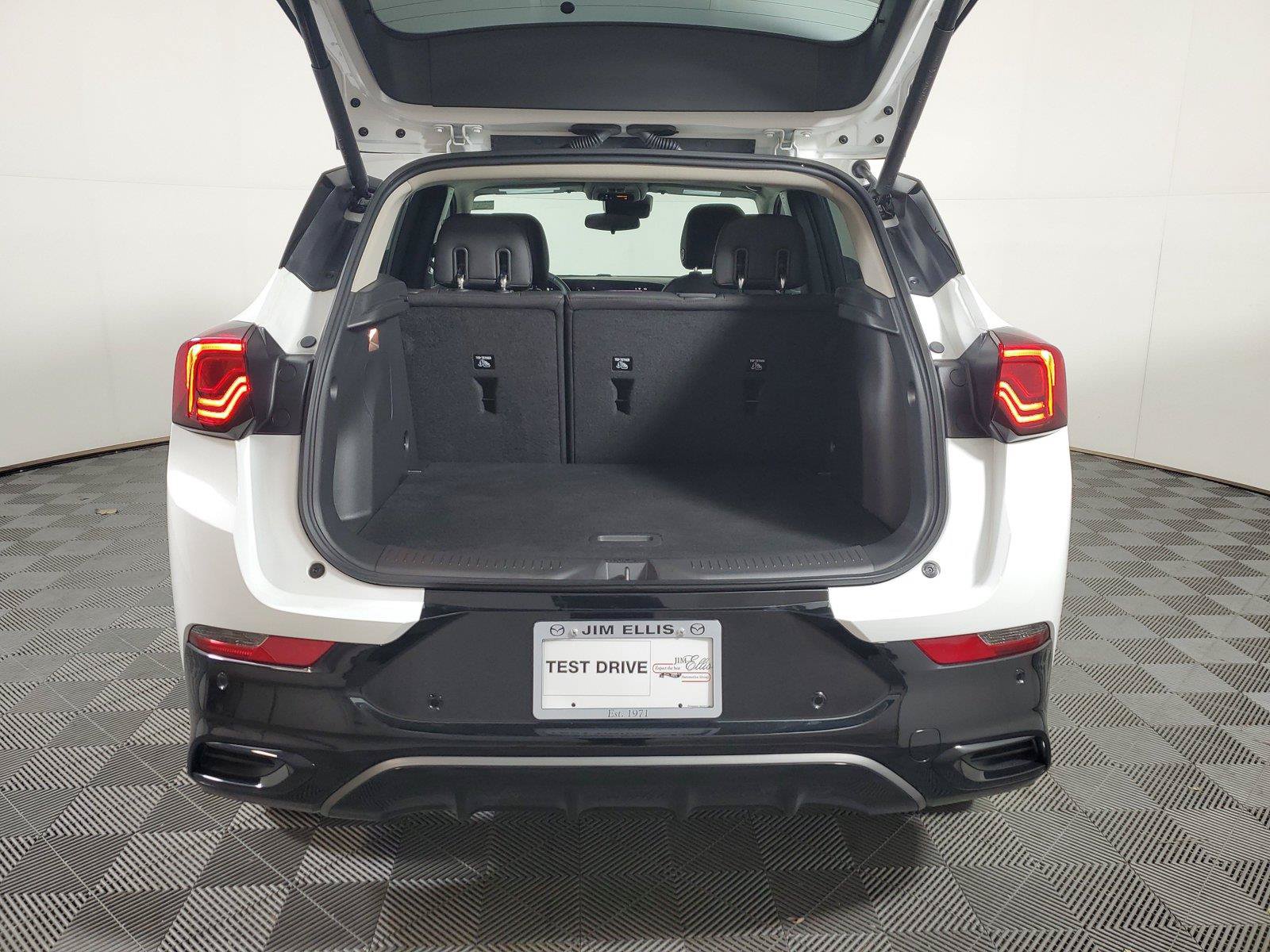 Used 2026 Buick Encore GX Sport Touring w/ Advanced Technology Package FWD image 8