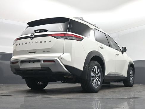 Used 2024 Nissan Pathfinder SL image 55