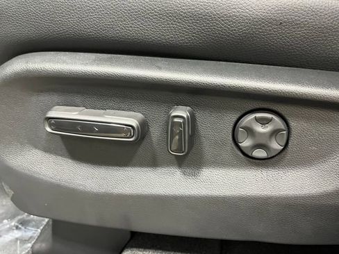 New 2026 Honda Odyssey Touring image 14
