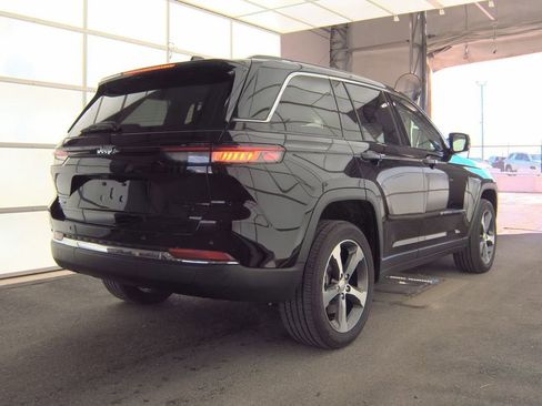 Used 2022 Jeep Grand Cherokee Limited 4xe image 6