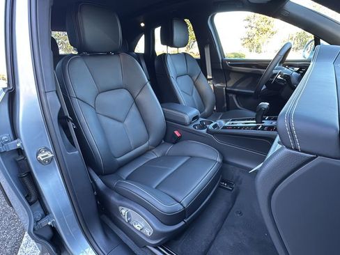 New 2026 Porsche Macan AWD/4WD image 18