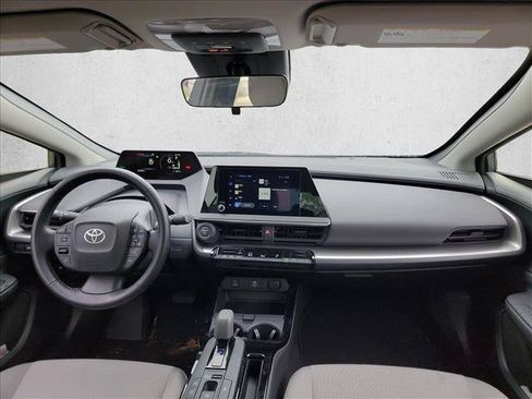 Used 2024 Toyota Prius LE FWD image 16