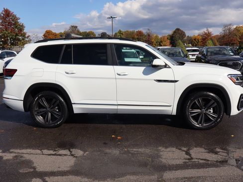 Used 2021 Volkswagen Atlas SE w/ Panoramic Sunroof Package image 4