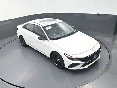 New 2026 Hyundai Elantra SEL Sport Premium FWD image 22