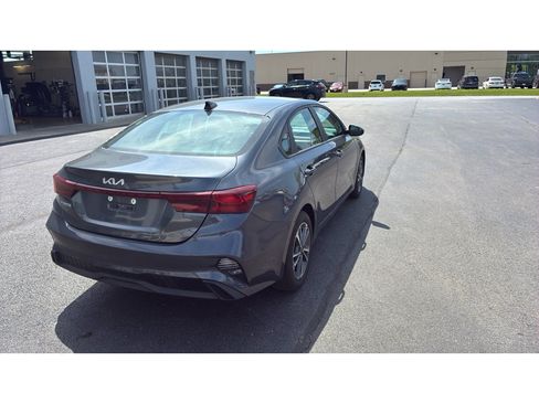 Used 2024 Kia Forte LXS FWD image 6