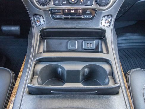 Used 2015 GMC Yukon Denali w/ Premium Package image 36