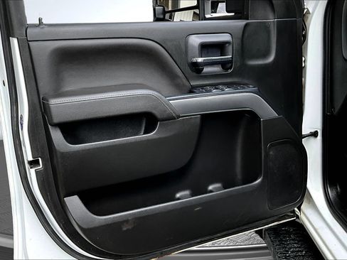 Used 2017 Chevrolet Silverado 1500 LT w/ LT Fleet Convenience Package AWD/4WD image 19