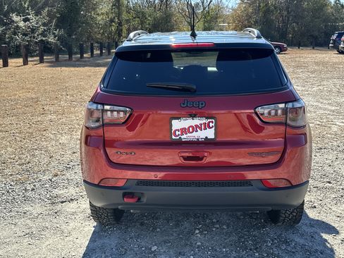 Used 2024 Jeep Compass Trailhawk image 6