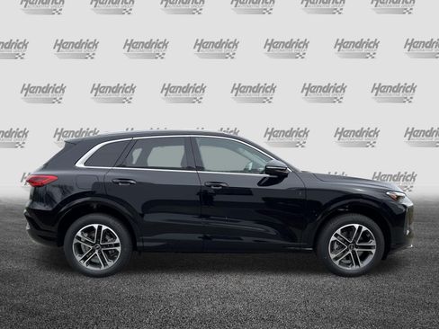 Used 2025 Audi Q5 Premium AWD/4WD image 10
