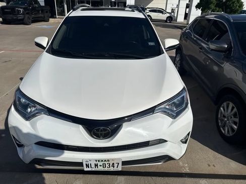 Used 2018 Toyota RAV4 XLE FWD image 3