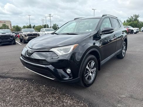 Used 2018 Toyota RAV4 XLE w/ Plus Extra Value Package AWD/4WD image 2