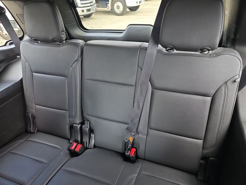 Used 2023 Chevrolet Tahoe LT AWD/4WD image 17