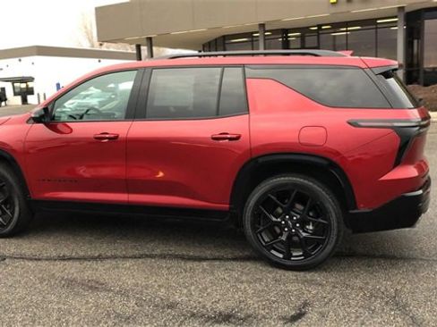 Used 2024 Chevrolet Traverse RS image 6