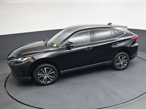 Used 2023 Toyota Venza LE AWD/4WD image 30