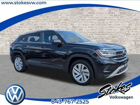 Used 2022 Volkswagen Atlas Cross Sport SE image 1