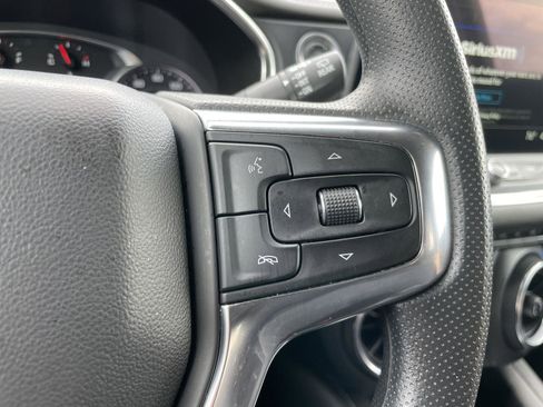 Used 2025 Chevrolet Blazer LT FWD image 16