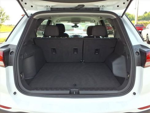 Used 2023 Chevrolet Equinox LT AWD/4WD image 7