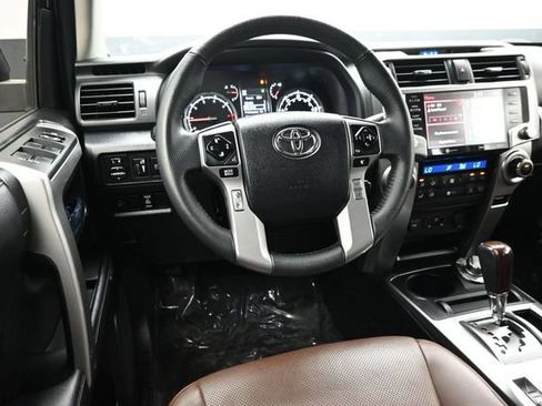 Used 2020 Toyota 4Runner Limited AWD/4WD image 17
