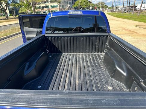 Used 2022 Toyota Tacoma SR5 image 17