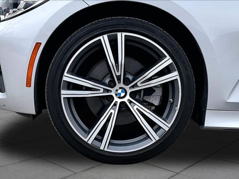 Used 2021 BMW 330i Sedan w/ Convenience Package RWD image 11