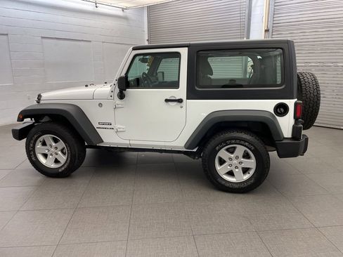 Used 2016 Jeep Wrangler Sport w/ Quick Order Package 24S AWD/4WD image 6
