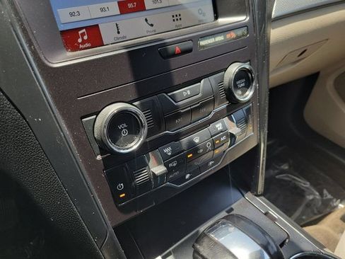 Certified 2018 Ford Explorer XLT w/ Equipment Group 201A FWD image 19