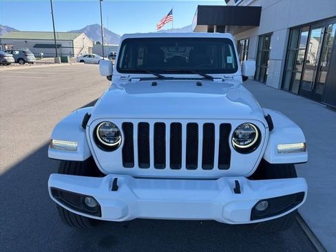 Used 2021 Jeep Wrangler Unlimited Sahara image 2