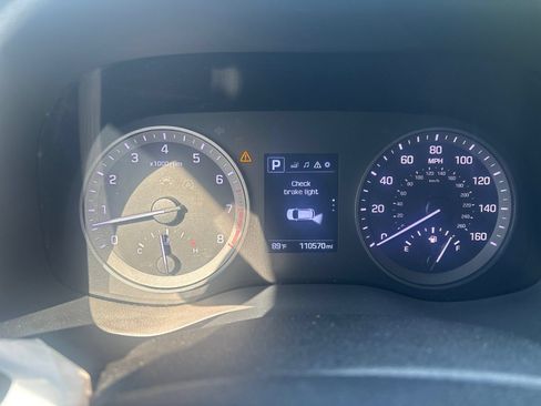 Used 2018 Hyundai Tucson Value w/ Cargo Package FWD image 10