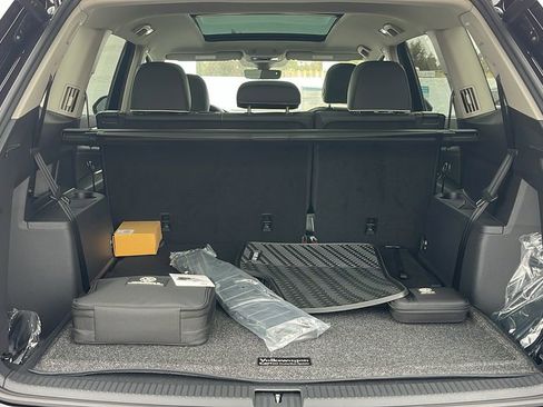 New 2025 Volkswagen Atlas SEL Premium R-Line image 31