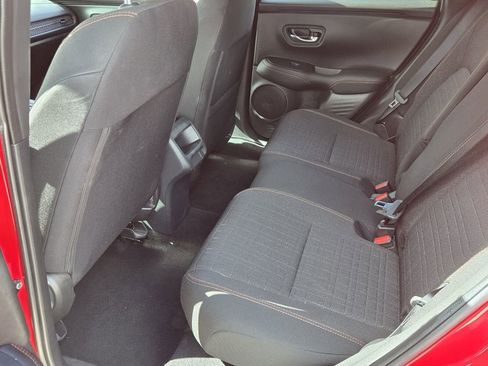 Used 2025 Honda HR-V Sport image 11