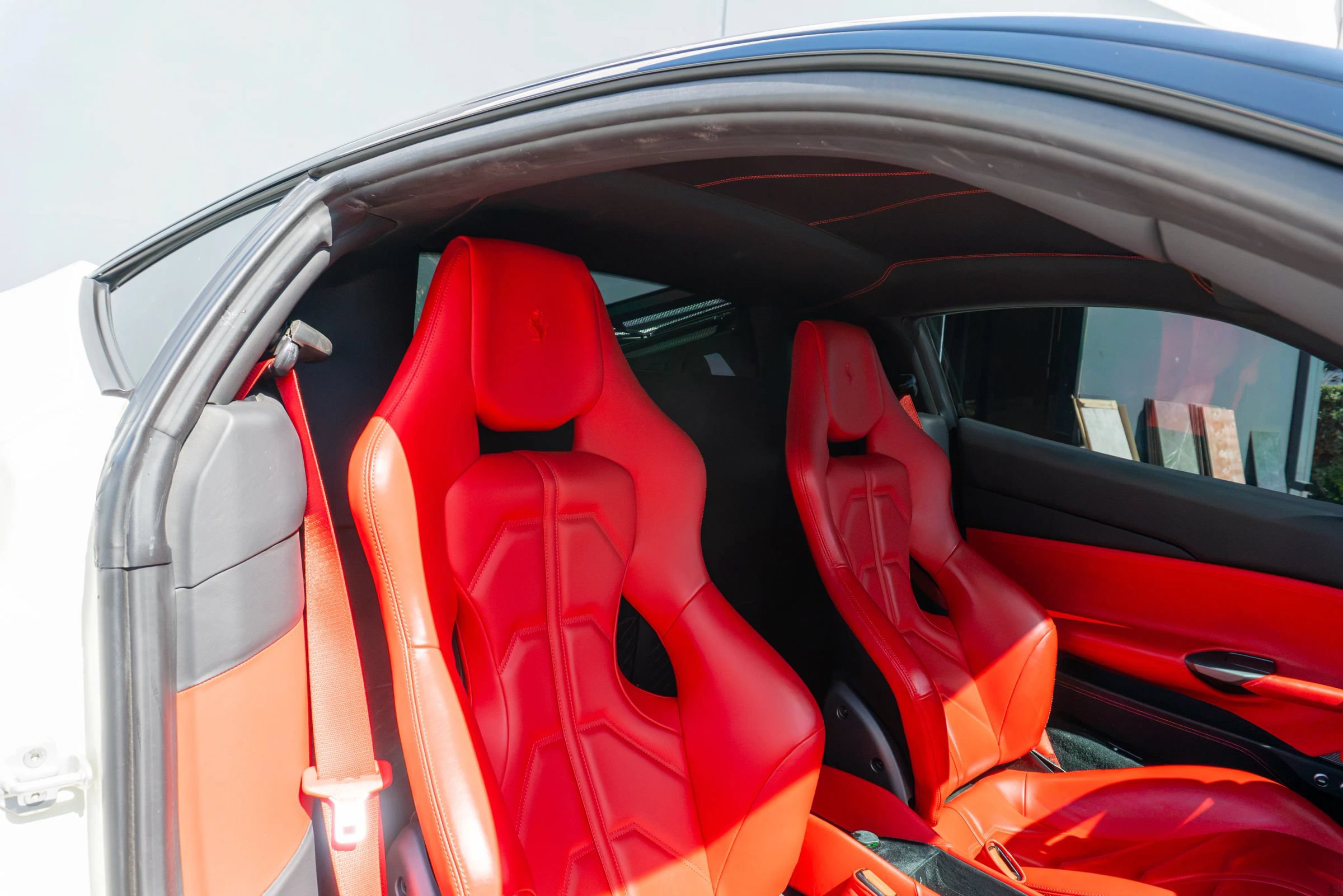 Used 2018 Ferrari 488 GTB RWD image 13